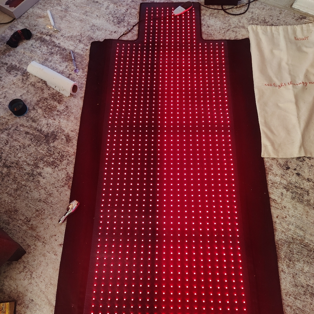 Kaoudt Red Light Therapy Mat. It Has 5 Different Shades. It Also Blinks. Timer